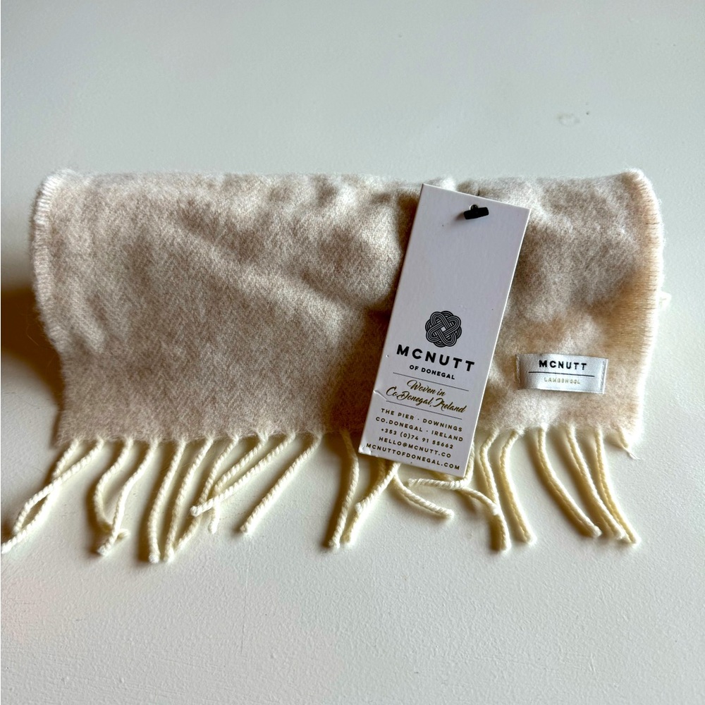McNutt Lambswool scarf make in Ireland. NWT